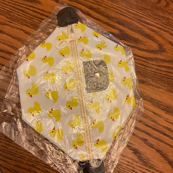 NIB Baby Duck 🐤 Compact Bag - Picture 5 of 5
